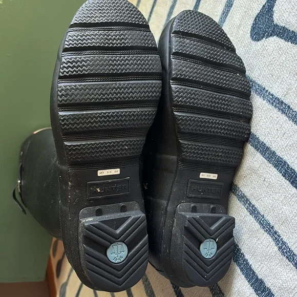 Hunter Knee High Rain boots - Picture 7 of 9